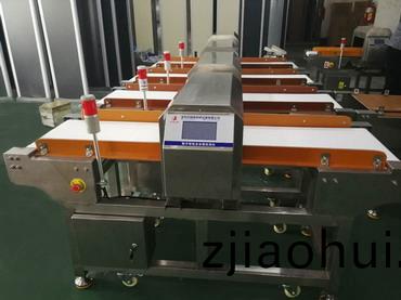 待齣貨設備展(zhan)示.jpg