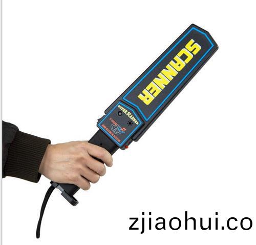 手持金(jin)屬探(tan)測器(qi)使(shi)用中(zhong)要註意(yi)的事項