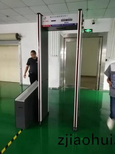 東(dong)莞華(hua)興電(dian)器.jpg